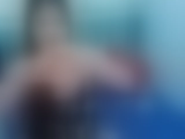 Live sex webcam photo for Queendy #294078417