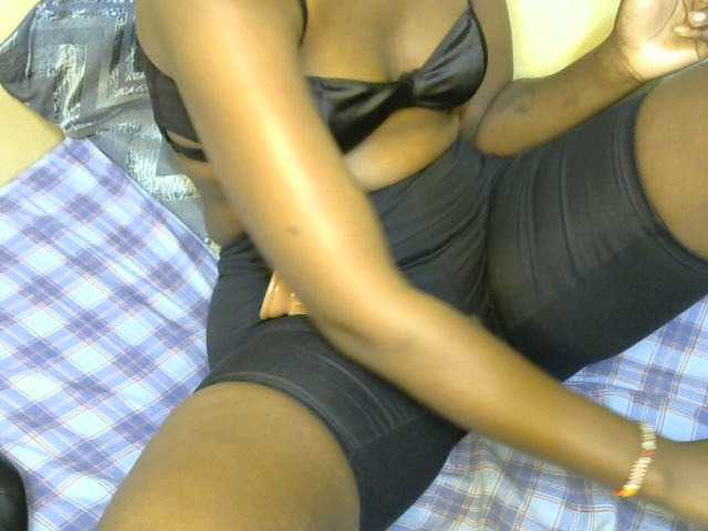 Live sex webcam photo for Queenfey #292319625