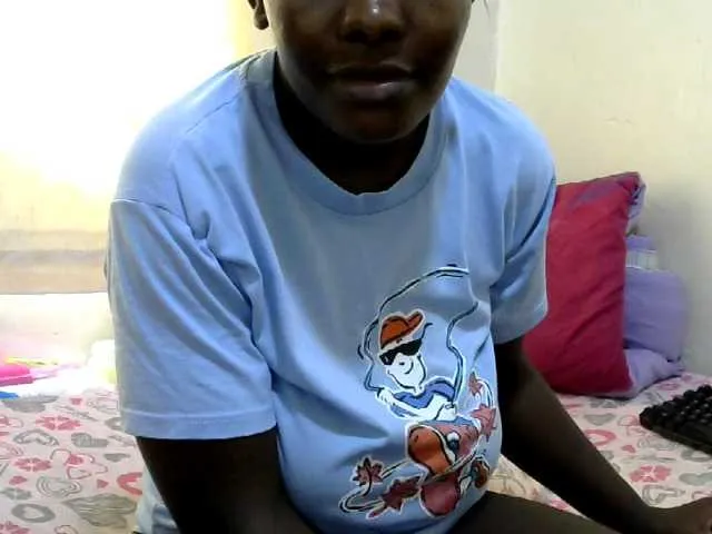 Live sex webcam photo for Queenmashil #276809456