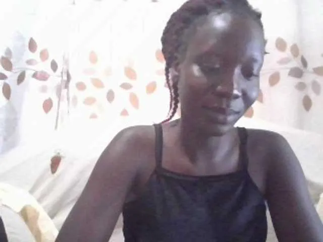 Live sex webcam photo for Queenvee #290489065