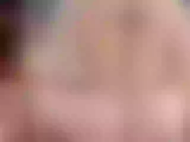 Live sex webcam photo for QueenyK1ng #290536449