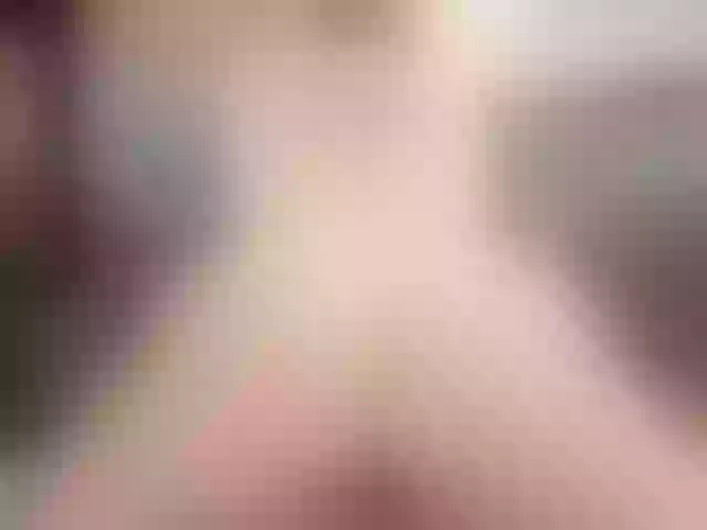 Live sex webcam photo for QueenyK1ng #290643324