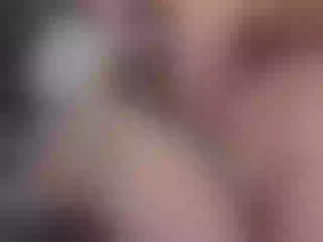 Live sex webcam photo for QueenyK1ng #291650183