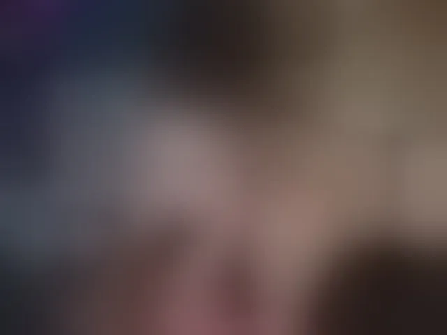 Live sex webcam photo for QueenyK1ng #291753228