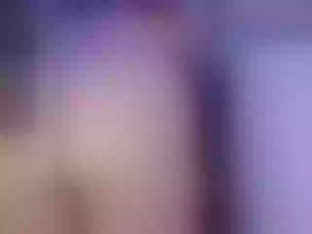 Live sex webcam photo for QueenyK1ng #291968661