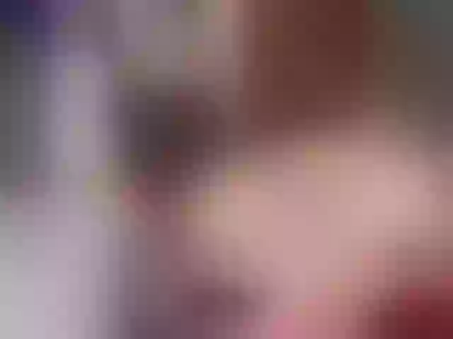 Live sex webcam photo for QueenyK1ng #292116272