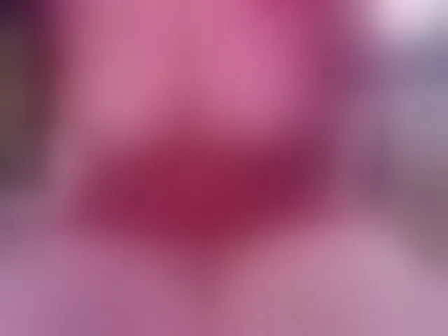 Live sex webcam photo for QueenyK1ng #292502652