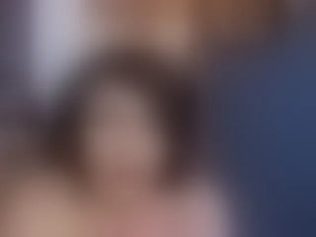 Live sex webcam photo for QueenyK1ng #292646374