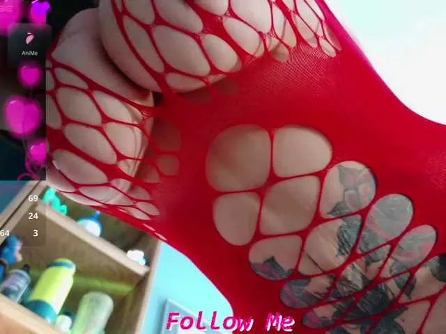 Live sex webcam photo for QueenyK1ng #292977906