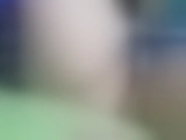 Live sex webcam photo for QueenyK1ng #293452561