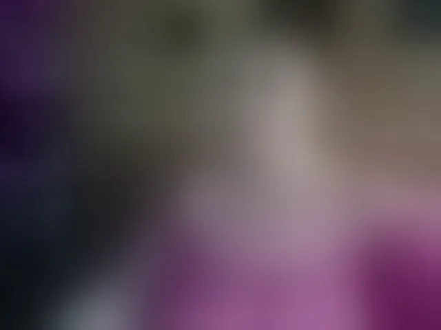 Live sex webcam photo for QueenyK1ng #293473821