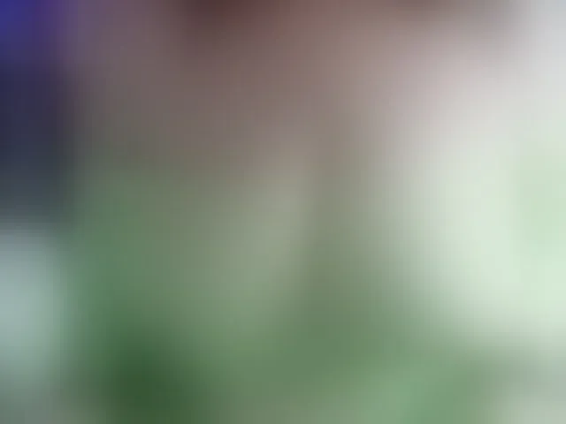 Live sex webcam photo for QueenyK1ng #293591351