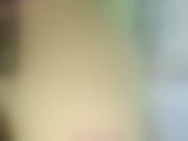 Live sex webcam photo for QueenyK1ng #293970040