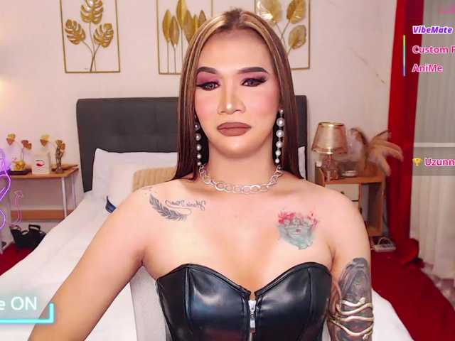 Live sex webcam photo for Queenyhurie #291740758