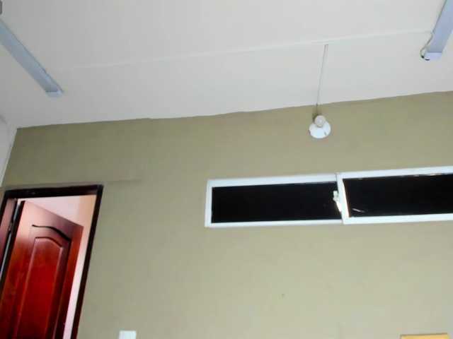 Live sex webcam photo for Queenzoee #277896549