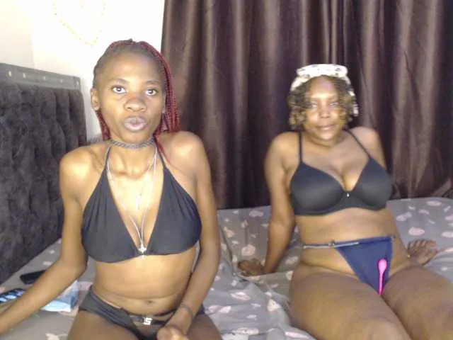 Live sex webcam photo for Quency #292376752