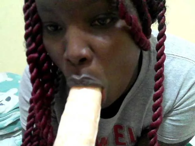 Live sex webcam photo for Quincy-joy #291618933
