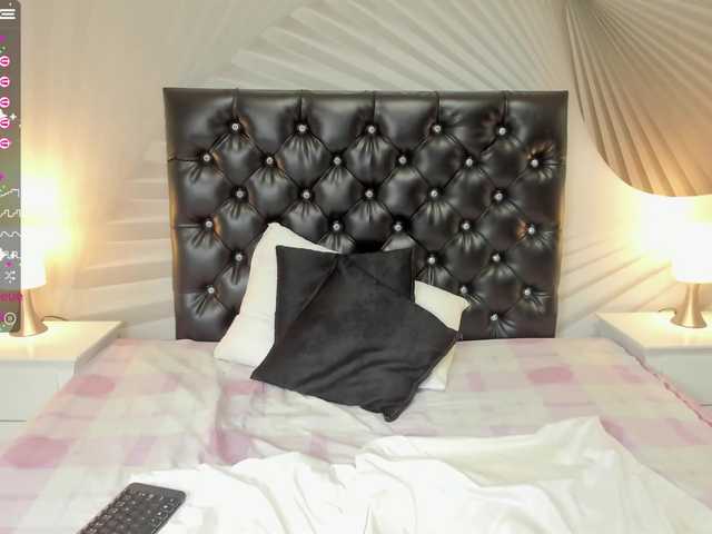 Live sex webcam photo for RAYLETHOMPSOM #272484419