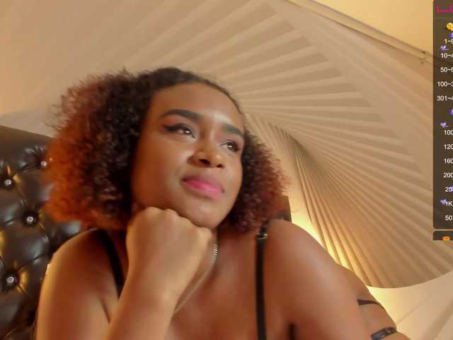 Live sex webcam photo for RAYLETHOMPSOM #272729524