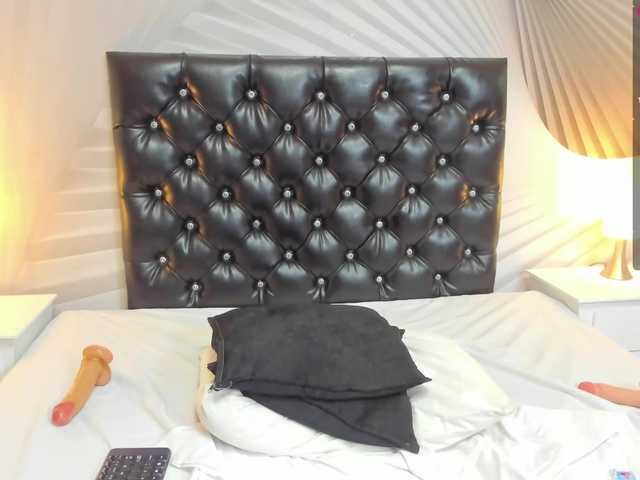 Live sex webcam photo for RAYLETHOMPSOM #273122716