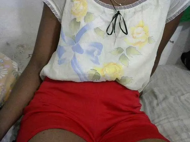 Live sex webcam photo for RAZANAJAZA #275461295