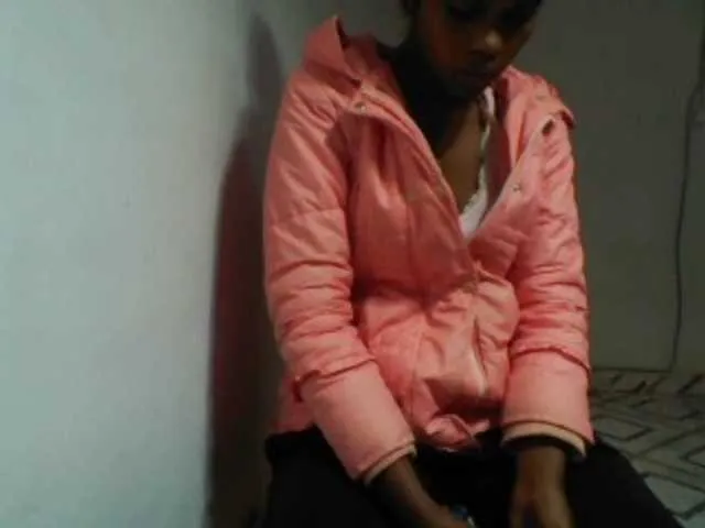 Live sex webcam photo for RAZANAJAZA #275881831