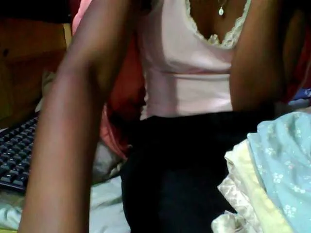 Live sex webcam photo for RAZANAJAZA #275929489