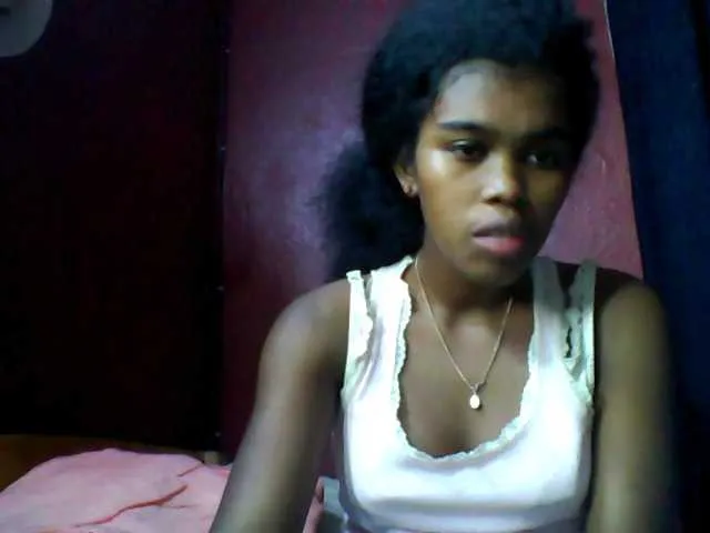 Live sex webcam photo for RAZANAJAZA #275938643