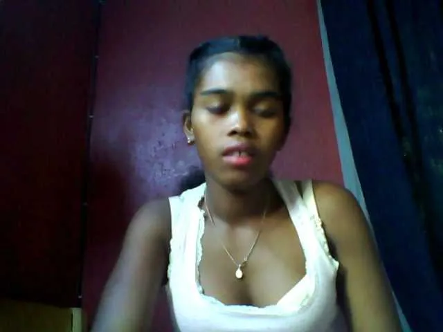 Live sex webcam photo for RAZANAJAZA #275956039