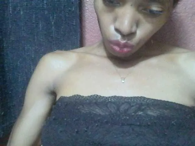 Live sex webcam photo for RAZANAJAZA #290134645