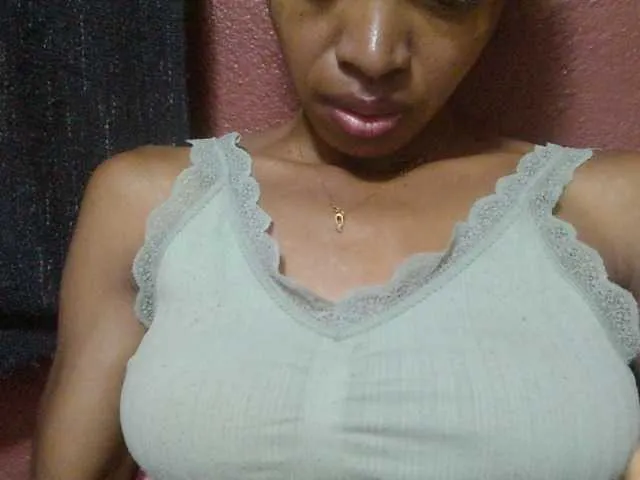 Live sex webcam photo for RAZANAJAZA #290145145