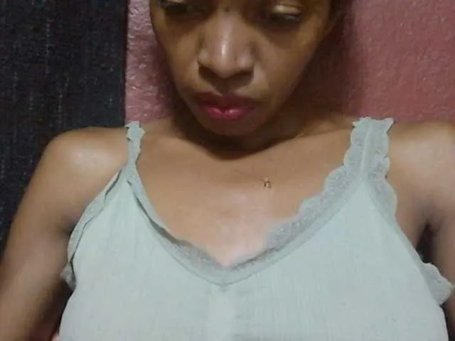 Live sex webcam photo for RAZANAJAZA #290151276