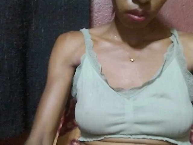 Live sex webcam photo for RAZANAJAZA #290161756