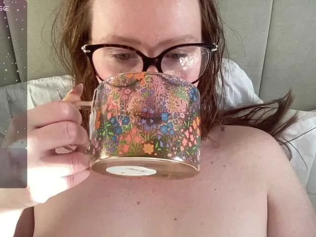 Live sex webcam photo for REDHEADROSIE #277782457