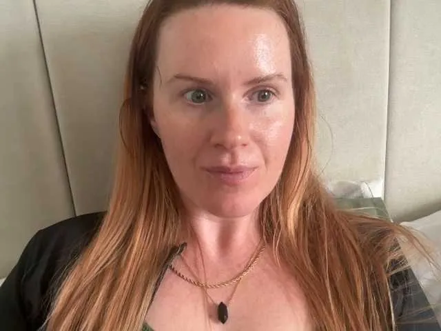 Live sex webcam photo for REDHEADROSIE #291036382