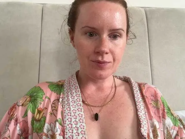 Live sex webcam photo for REDHEADROSIE #291178896
