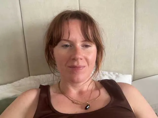 Live sex webcam photo for REDHEADROSIE #291245998