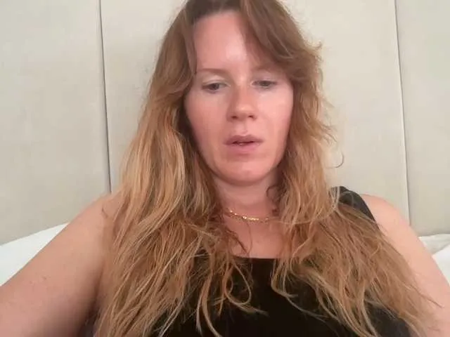 Live sex webcam photo for REDHEADROSIE #291453314