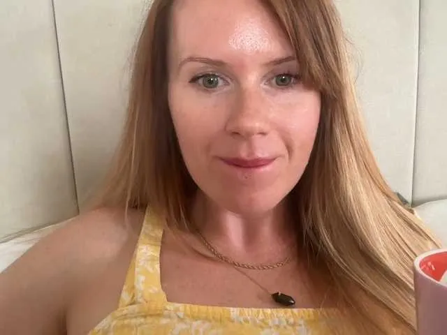 Live sex webcam photo for REDHEADROSIE #291576662