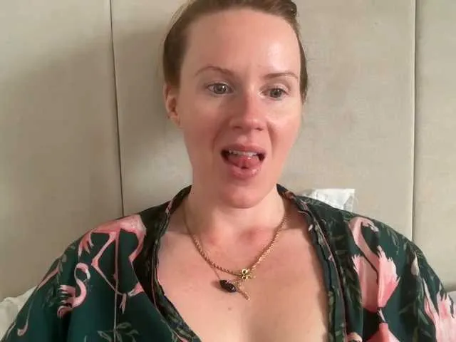 Live sex webcam photo for REDHEADROSIE #291687036