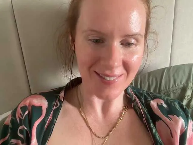 Live sex webcam photo for REDHEADROSIE #291831203