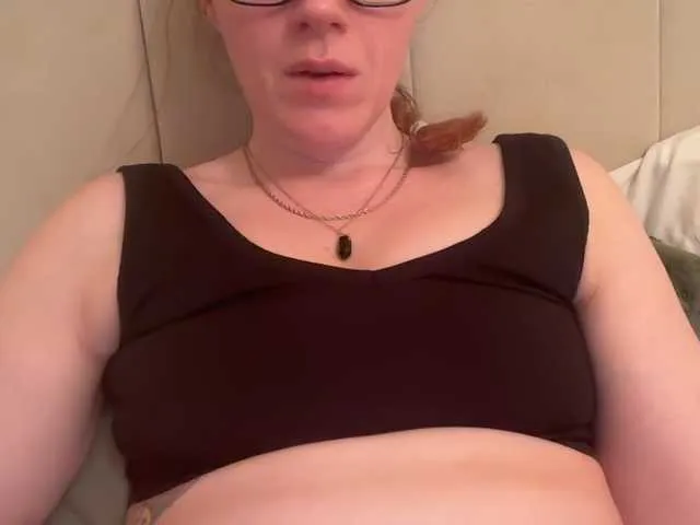 Live sex webcam photo for REDHEADROSIE #292102993