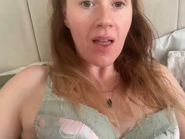 Live sex webcam photo for REDHEADROSIE #292128560