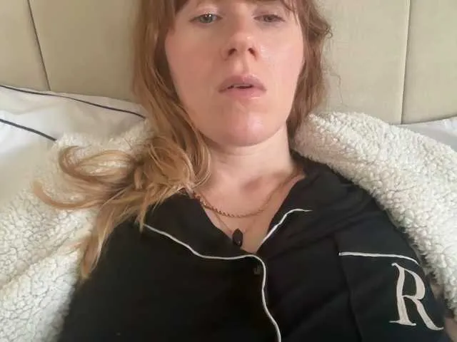 Live sex webcam photo for REDHEADROSIE #292162384