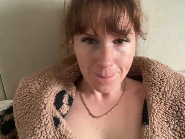 Live sex webcam photo for REDHEADROSIE #292361941