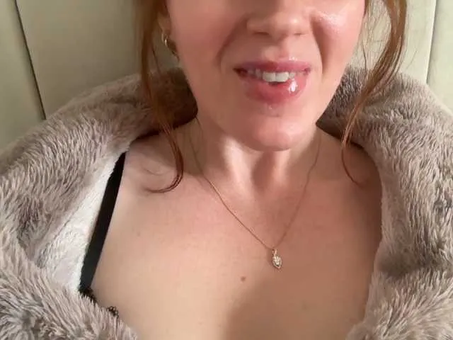 Live sex webcam photo for REDHEADROSIE #292781396