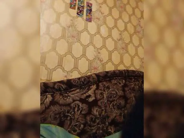 Live sex webcam photo for REPTILIAY #271796864