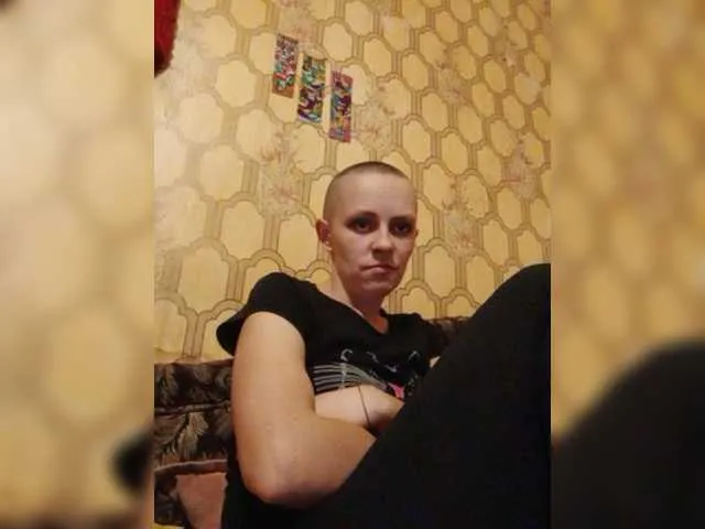 Live sex webcam photo for REPTILIAY #271817591