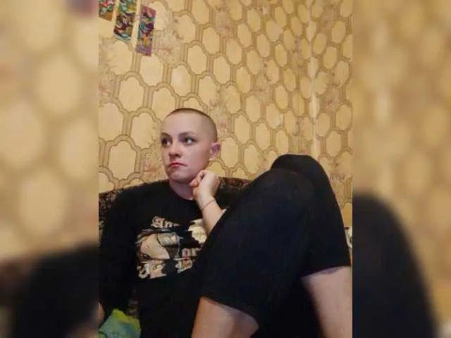 Live sex webcam photo for REPTILIAY #271847252