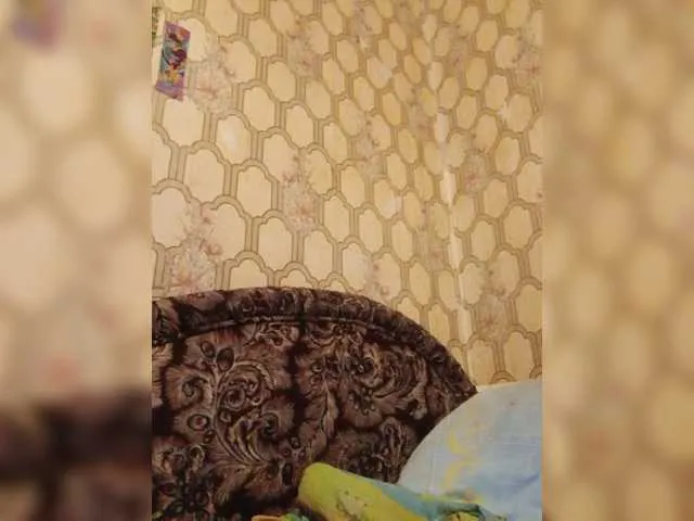 Live sex webcam photo for REPTILIAY #271860503
